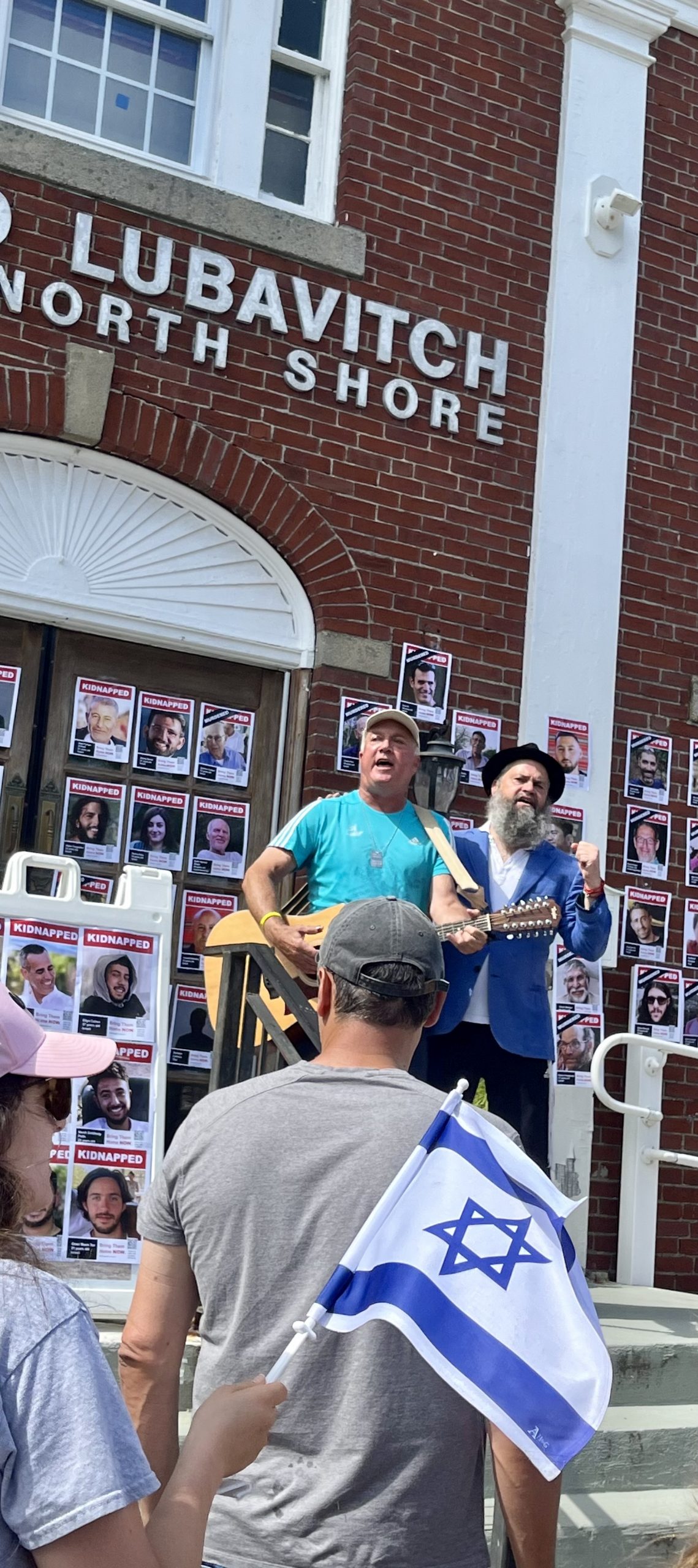 Swampscott steps up for hostages